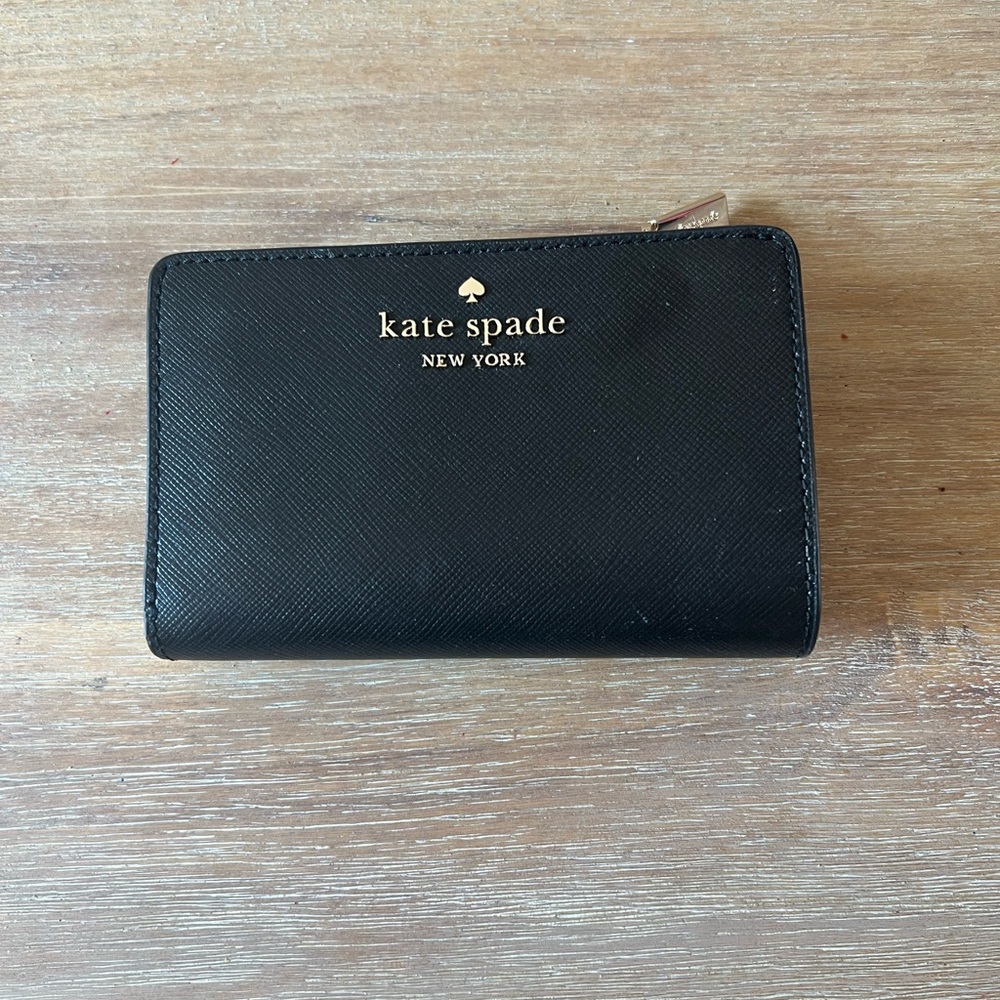 NWT Kate Spade Staci Wallet in Saffiano Leather